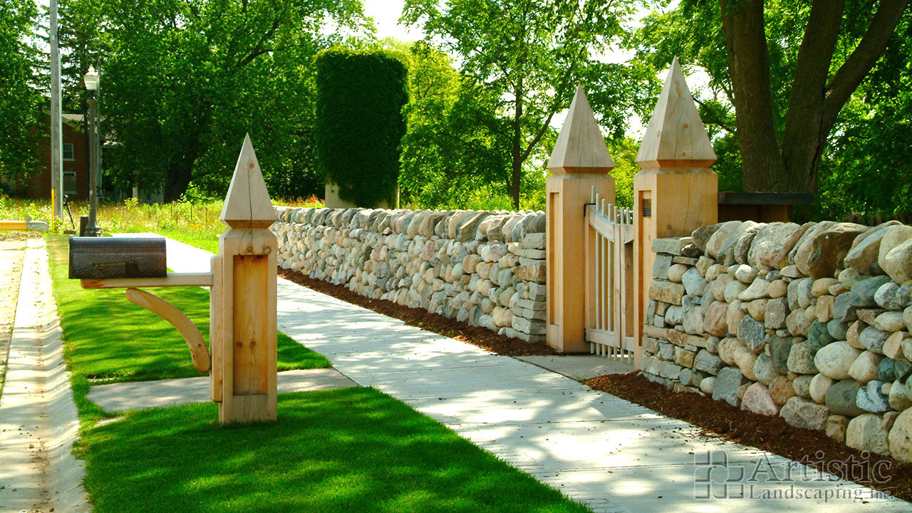 Gates & Pillars 01